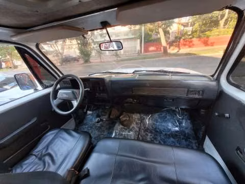 Chevrolet D20 Custom 1995 motor Perkins 4.0 diésel mecánico