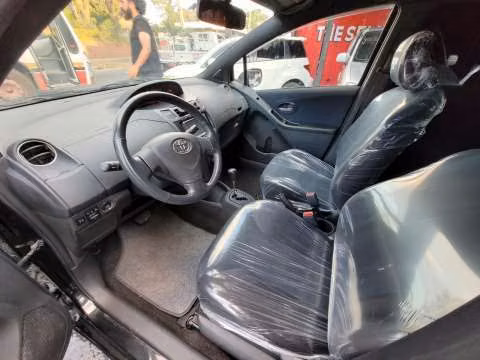 Toyota New Vitz RS 2008 motor 1.3 naftero automático - Imagen 3