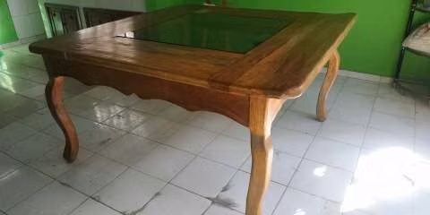 Mesa de madera maciza