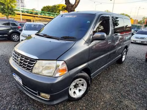 Toyota Grand Hiace 2002 motor 3.0 diésel automático