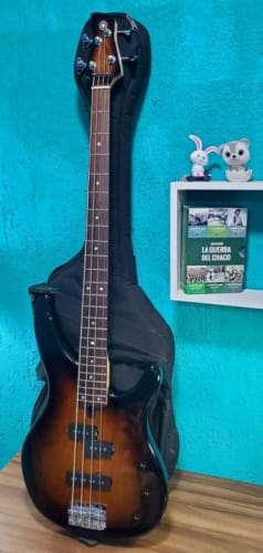 Electric bass Yamaha TRBX174EW