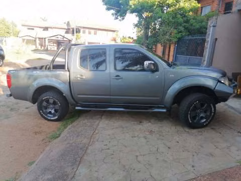 Nissan navara le 2014
