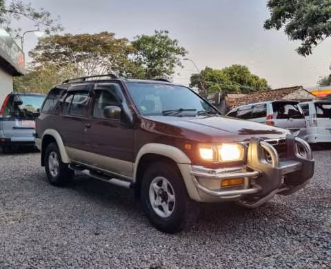 Nissan terrano td - Imagen 2