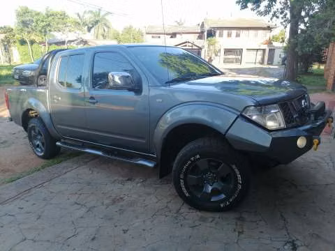 Nissan Navara LE 2014 motor 2.5 diésel mecánico 4x4