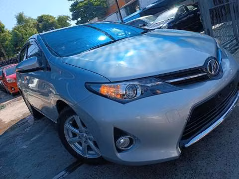 Toyota New Auris 2012