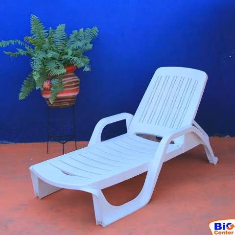 Reposera blanco plástico