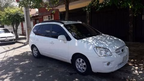 Kia Carens 2008