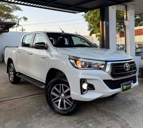 Toyota Hilux SRV 2018 motor 2.8 diésel automático 4x4