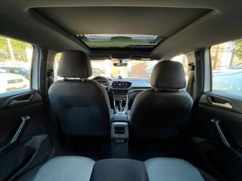 Volkswagen T-Cross 2020 motor 1.0 turbo naftero automático 4x2