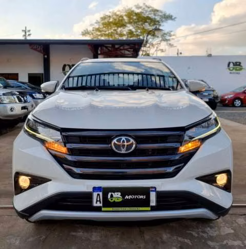 Toyota New Rush 2020 motor vvti 1.5 naftero automático 4x2