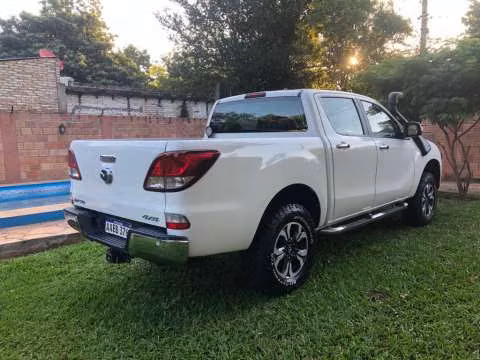 Mazda BT- - Imagen 3