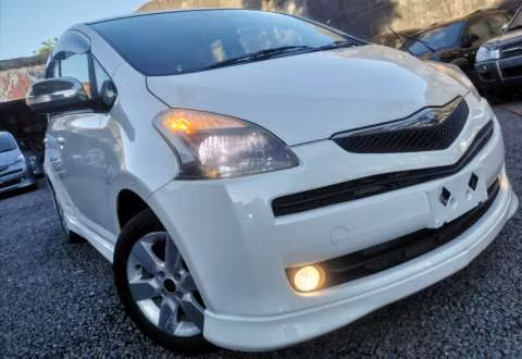 Toyota Ractis 2005