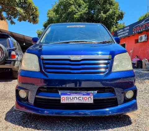 Toyota Noah 2003 - Imagen 2