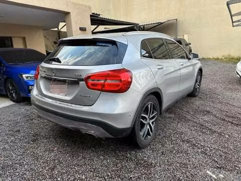 Mercedes Benz GLA 