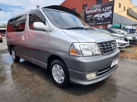 Toyota Grand Hiace 2001 - Imagen 2