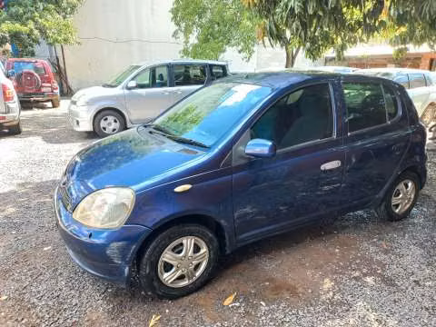 Toyota Vitz 2001