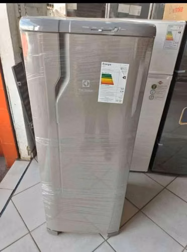 Heladera Electrolux 240L