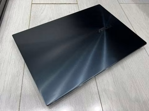 Asus 15.6 pulgadas ZenBook Pro Duo