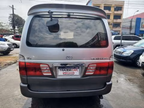 Toyota Grand Hiace 2001 - Imagen 2