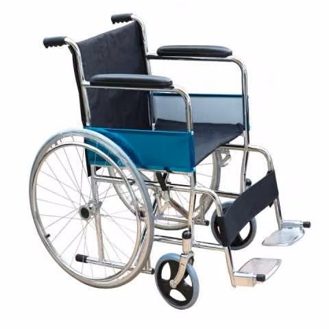 Silla de ruedas estándar cromada