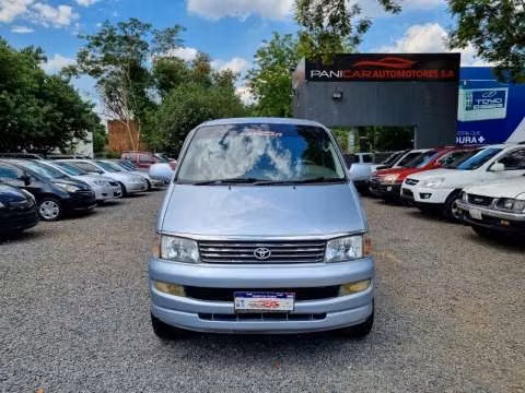 Toyota Regius 1998