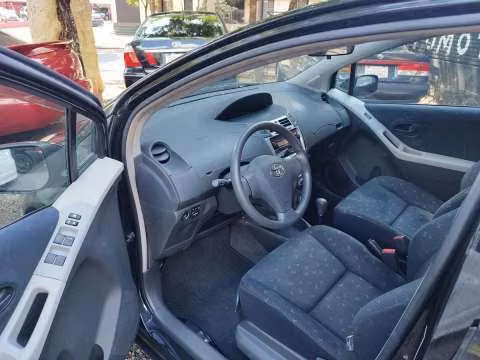Toyota New Vitz 2010 - Imagen 2