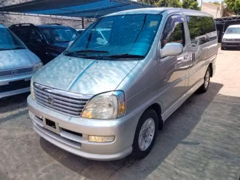 Toyota Regius 1998