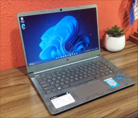 Notebook HP 14 pulgadas - Imagen 2