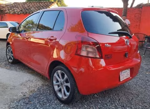 Toyota New Vitz 2005 - Imagen 2