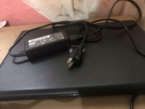 Laptop HP Compaq Presario CQ56 - Imagen 2