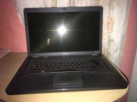 Laptop HP Compaq Presario CQ56