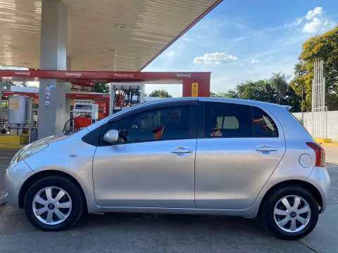 Toyota New Vitz 2005 - Imagen 3