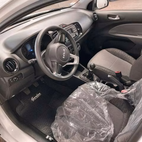 Kia Soluto EX automático 2023
