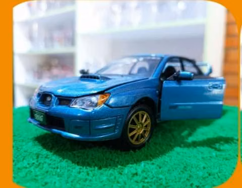 Auto de colección Subaru escala 1/24