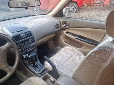 Nissan Sunny 2003
