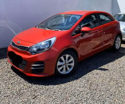 Kia Rio hatchback 2015 motor 1.4 naftero automático