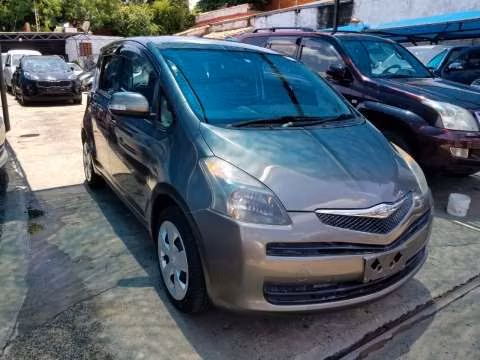 Toyota Ractis 2007 motor vvti 1.5 naftero automático secuencial 4x2 - Imagen 2