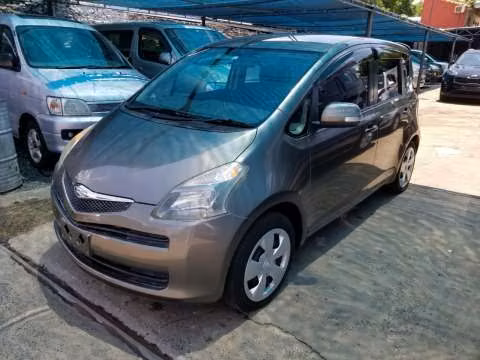 Toyota Ractis 2007 motor vvti 1.5 naftero automático secuencial 4x2 - Imagen 3