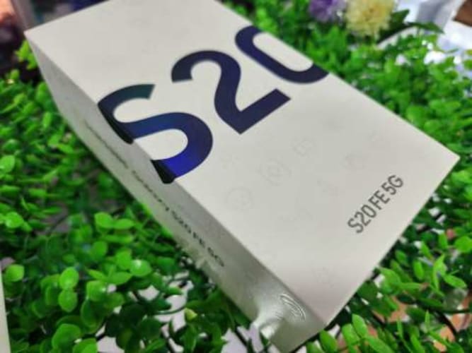 Samsung Galaxy S20 FE 5G 6/128 gb