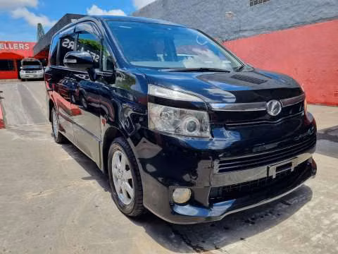 Toyota New Voxy 2008