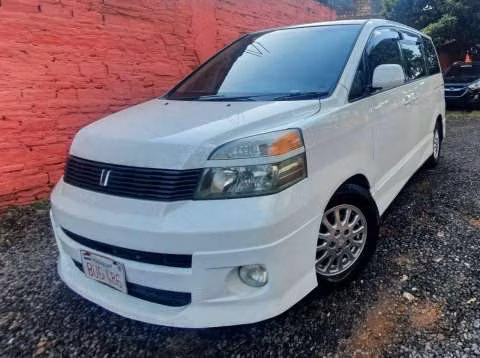 Toyota Voxy 2002