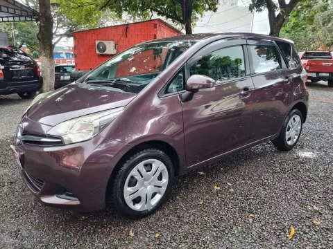 Toyota New Ractis 2011 motor vvti 1.5 naftero automático - Imagen 3
