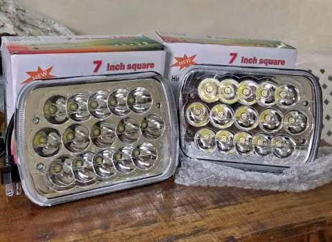Faro LED delantero de 7 pulgadas