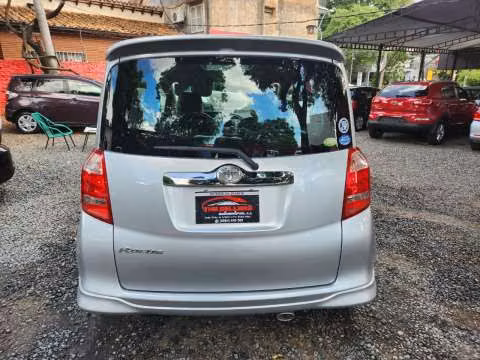 Toyota Ractis 2006 - Imagen 2