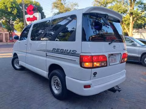 Toyota New Regius 2000 - Imagen 3