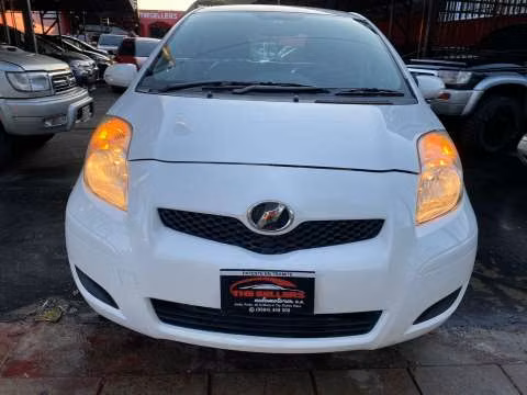 Toyota New Vitz 2009 motor 1.3 naftero automático