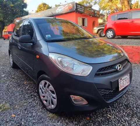 Hyundai i