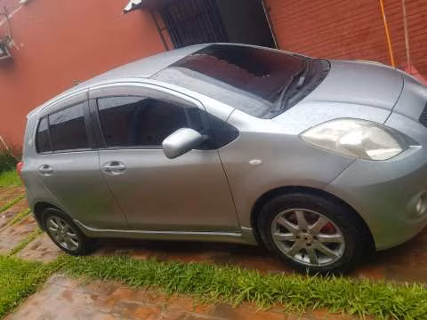 Toyota New Vitz RS 2006 motor vvti 1.5 naftero automático - Imagen 3