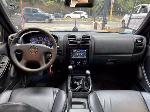 Pickup JMC Boarding 2017 motor Isuzu 2.8 turbo diésel mecánico 4x4