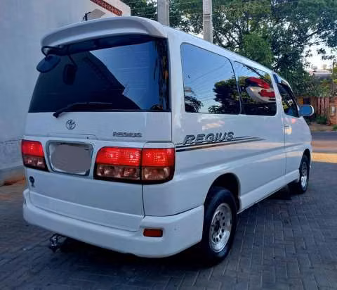 Toyota New Regius 2000 motor 1kz 3.0 turbo diésel automático 4x2 - Imagen 2